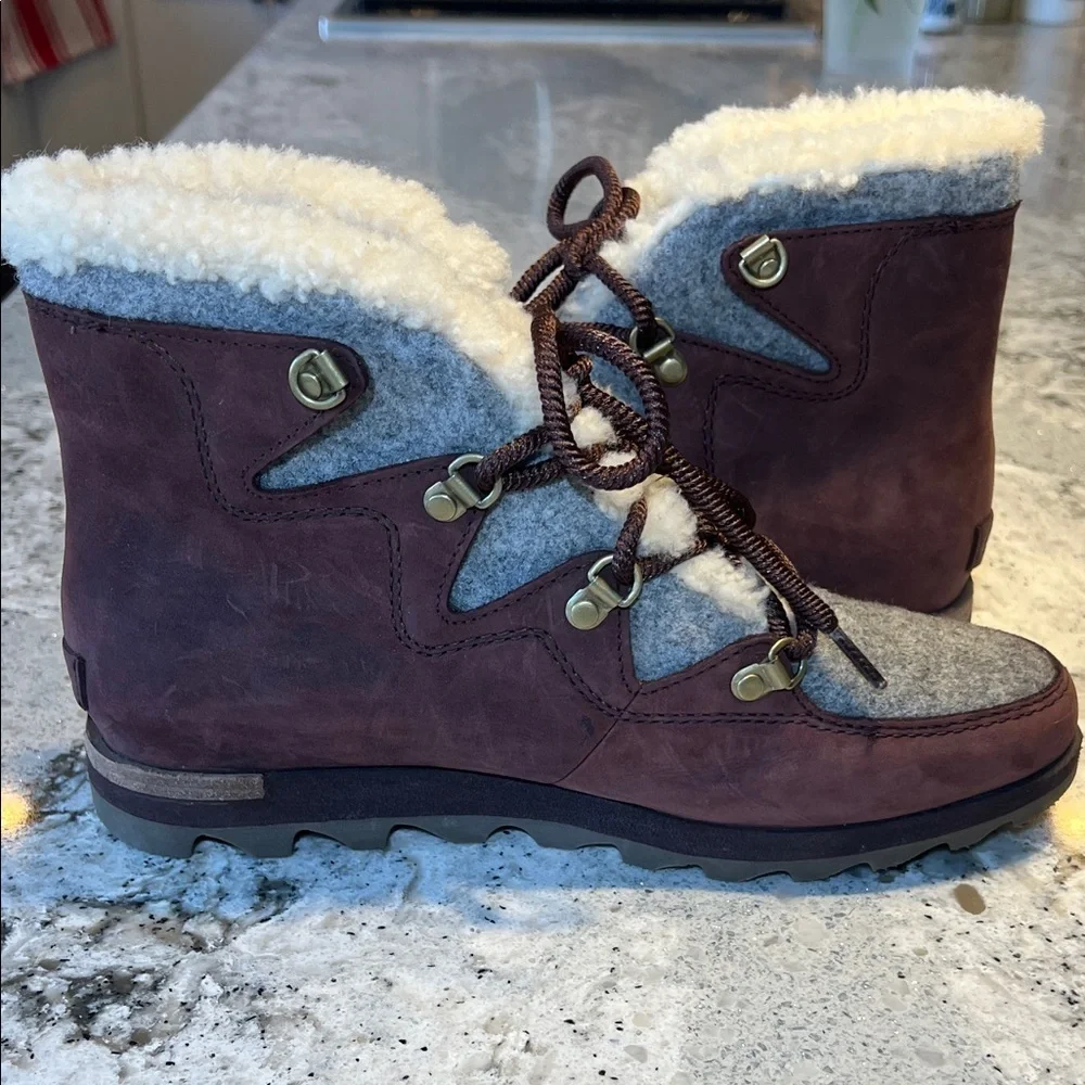 NEW Sorel Women's Plum and Gray Winter Boots Size 9.5
